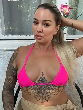 sexybatwomen33 online show from July 14, 2:45 pm