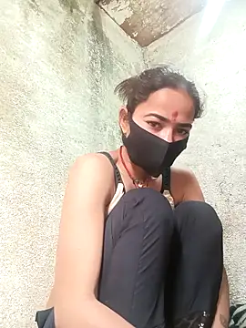 Snapshot of Sunali_Bendre chatting on February 22, 3:07 am Sunali Bendre online show from February 22, 3:07 am