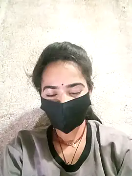 Snapshot of Sunali_Bendre chatting on February 27, 2:50 pm Sunali Bendre online show from February 27, 2:50 pm