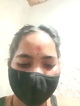 Sunali Bendre online show from April 12, 2:55 pm