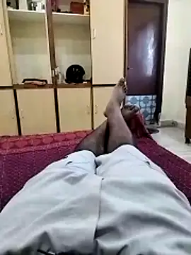 Snapshot of janu_9900 chatting on February 24, 8:12 am janu 9900 online show from February 24, 8:12 am