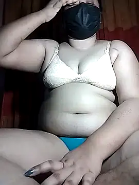 x -hot online show from April 5, 6:05 pm