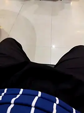 sudip999999 online show from April 18, 4:44 pm