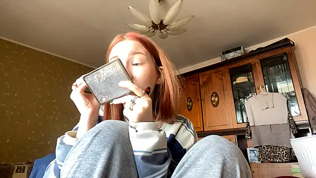 Snapshot of LaureenVielma chatting on February 7, 8:07 am LaureenVielma online show from February 7, 8:07 am