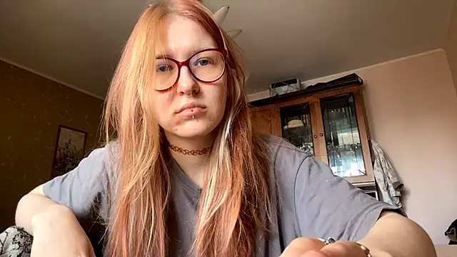 Snapshot of LaureenVielma chatting on February 23, 8:22 am LaureenVielma online show from February 23, 8:22 am