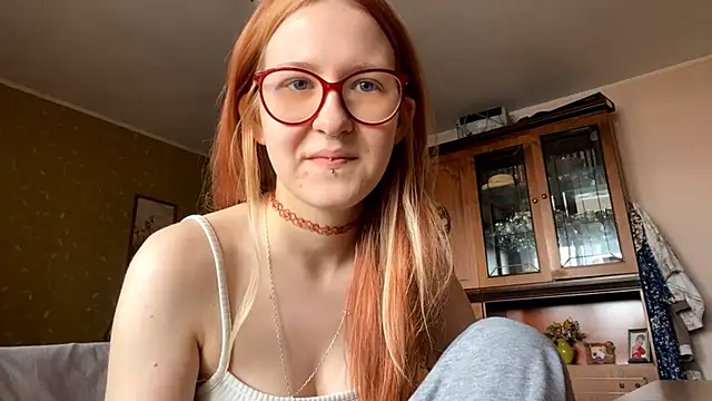 Snapshot of LaureenVielma chatting on February 27, 7:19 am LaureenVielma online show from February 27, 7:19 am