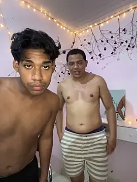 Snapshot of Loaisn chatting on February 25, 1:59 am Loaisn online show from February 25, 1:59 am