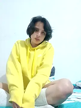 Snapshot of Particular0189 chatting on February 1, 6:12 am Particular0189 online show from February 1, 6:12 am