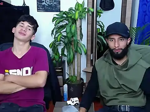 Snapshot of _noahdiaz chatting on February 25, 4:33 am noahdiaz online show from February 25, 4:33 am