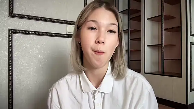 lilXdomiii online show from April 13, 10:43 am