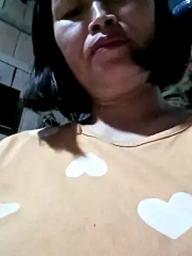 Snapshot of Pmn87 chatting on February 23, 1:41 pm Pmn87 online show from February 23, 1:41 pm