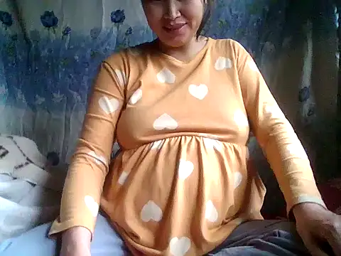 Snapshot of Pmn87 chatting on February 27, 2:22 am Pmn87 online show from February 27, 2:22 am