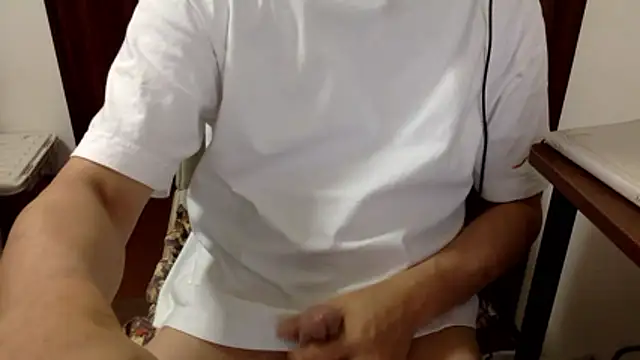 Snapshot of kota69213 chatting on July 13, 7:55 am kota69213 online show from July 13, 7:55 am