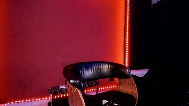 PervertedMissCloe online show from March 19, 2:37 am