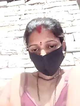 Snapshot of Divya-11431 chatting on February 10, 4:00 pm Divya-11431 online show from February 10, 4:00 pm