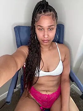 Snapshot of Jamalyce chatting on February 24, 7:34 pm Jamalyce online show from February 24, 7:34 pm