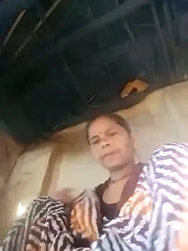 Snapshot of Pooja_sahu chatting on February 17, 3:25 am Pooja sahu online show from February 17, 3:25 am