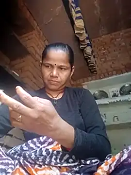 Snapshot of Pooja_sahu chatting on February 19, 8:32 am Pooja sahu online show from February 19, 8:32 am