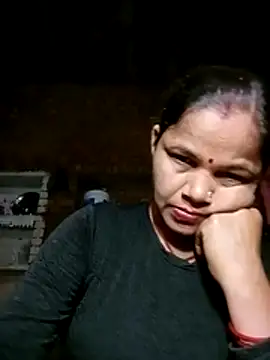 Snapshot of Pooja_sahu chatting on February 22, 5:44 pm Pooja sahu online show from February 22, 5:44 pm