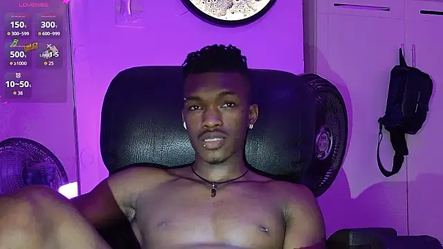 Snapshot of ReyKen- chatting on February 19, 12:50 am ReyKen- online show from February 19, 12:50 am