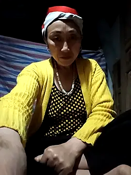 Snapshot of Ami-su chatting on February 19, 8:05 pm Ami-su online show from February 19, 8:05 pm