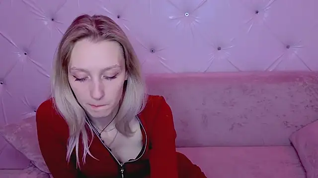 Akiro Kim7 online show from March 2, 7:15 am