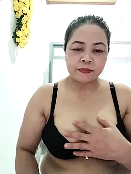 Snapshot of Baby-bigtits2026 chatting on February 20, 3:58 am Baby-bigtits2026 online show from February 20, 3:58 am