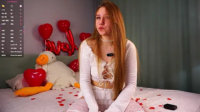 Snapshot of ShantellAngulo chatting on February 13, 1:45 am ShantellAngulo online show from February 13, 1:45 am