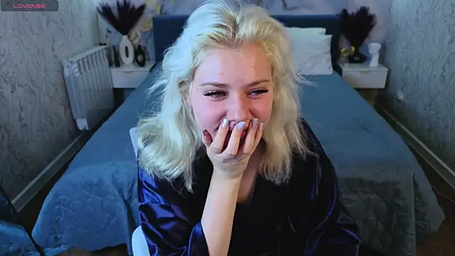 Snapshot of Kate_Krose chatting on March 3, 1:01 am Kate Krose online show from March 3, 1:01 am