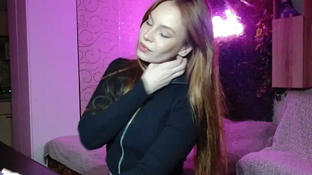 kelly love 222 online show from April 28, 8:14 pm