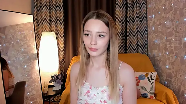 Snapshot of cherrykississ chatting on February 10, 8:29 am cherrykississ online show from February 10, 8:29 am