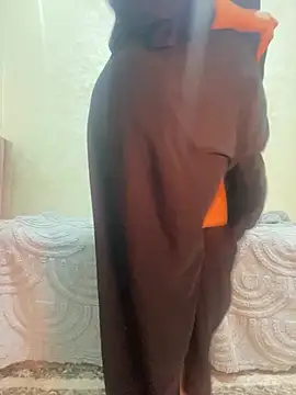 Snapshot of Amouna-45 chatting on February 4, 9:15 am Amouna-45 online show from February 4, 9:15 am