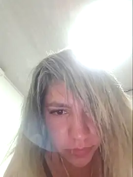 Snapshot of Ambar_Cortes chatting on February 7, 7:45 am Ambar Cortes online show from February 7, 7:45 am