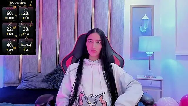 Snapshot of KeniaVelvet_ chatting on February 16, 11:17 am KeniaVelvet online show from February 16, 11:17 am