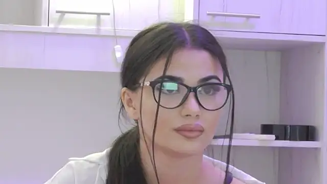 MayaMadison online show from February 16, 2:46 pm