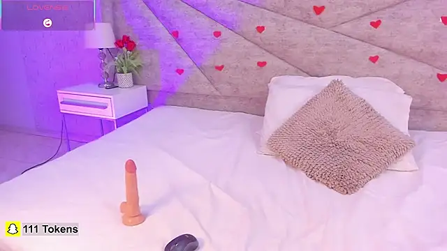 Snapshot of Sara_Rossi__ chatting on February 17, 12:45 pm Sara Rossi online show from February 17, 12:45 pm