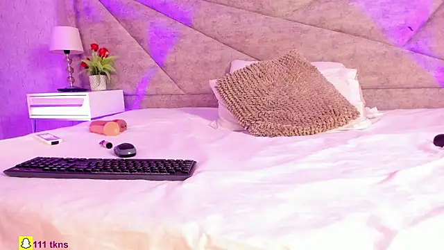 Snapshot of Sara_Rossi__ chatting on May 4, 12:34 pm Sara Rossi online show from May 4, 12:34 pm