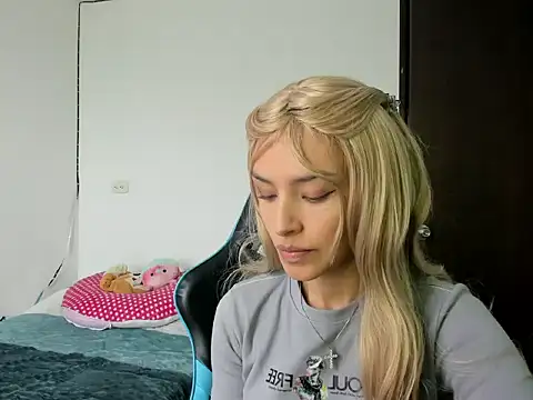 Snapshot of Megan_Blue_ chatting on February 24, 4:38 pm Megan Blue online show from February 24, 4:38 pm