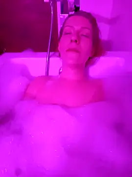 Snapshot of PolomaAndBobo chatting on February 6, 8:45 pm PolomaAndBobo online show from February 6, 8:45 pm