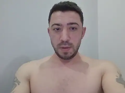 Snapshot of hessds34 chatting on February 6, 8:12 pm hessds34 online show from February 6, 8:12 pm