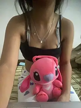 Snapshot of Nour-Lina chatting on February 13, 9:16 am Nour-Lina online show from February 13, 9:16 am