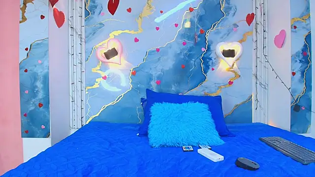 Snapshot of crystal_love08 chatting on February 26, 7:35 pm crystal love08 online show from February 26, 7:35 pm