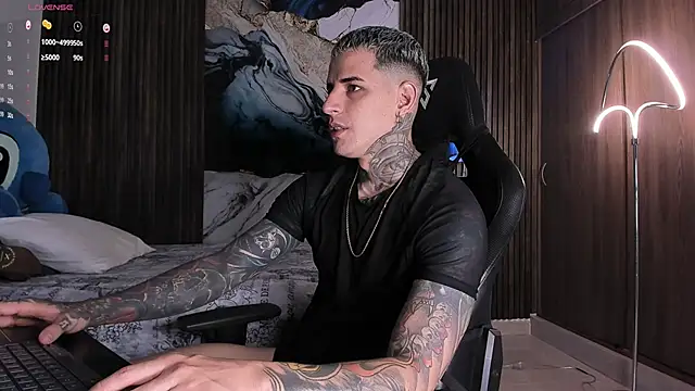 Snapshot of trisstann_ chatting on February 6, 5:16 pm trisstann online show from February 6, 5:16 pm