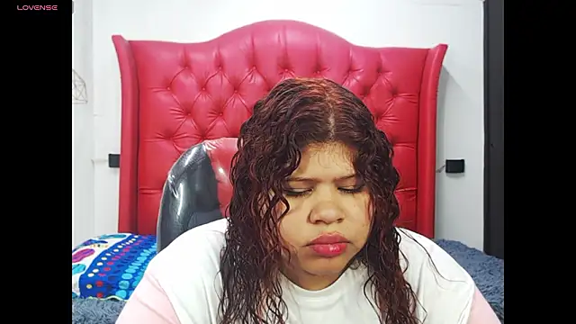 Cloe r online show from February 26, 7:46 pm