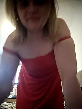 Snapshot of VitniKis chatting on February 4, 7:03 am VitniKis online show from February 4, 7:03 am