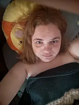 Snapshot of VitniKis chatting on February 5, 8:52 am VitniKis online show from February 5, 8:52 am