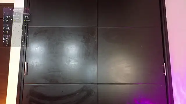 Snapshot of emicute_ chatting on February 4, 2:50 am emicute online show from February 4, 2:50 am