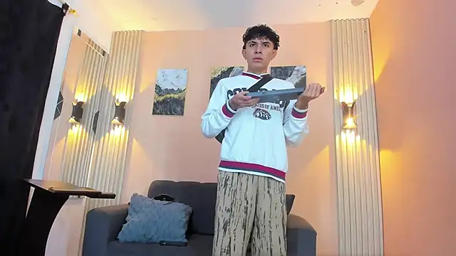 DesiresOfOlympus  online show from March 30, 7:15 pm