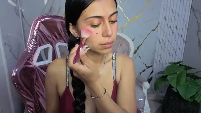 Snapshot of Abby1_b_ chatting on February 4, 8:58 pm Abby1 b online show from February 4, 8:58 pm