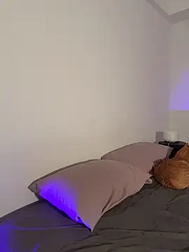 Chel   online show from April 8, 5:02 pm